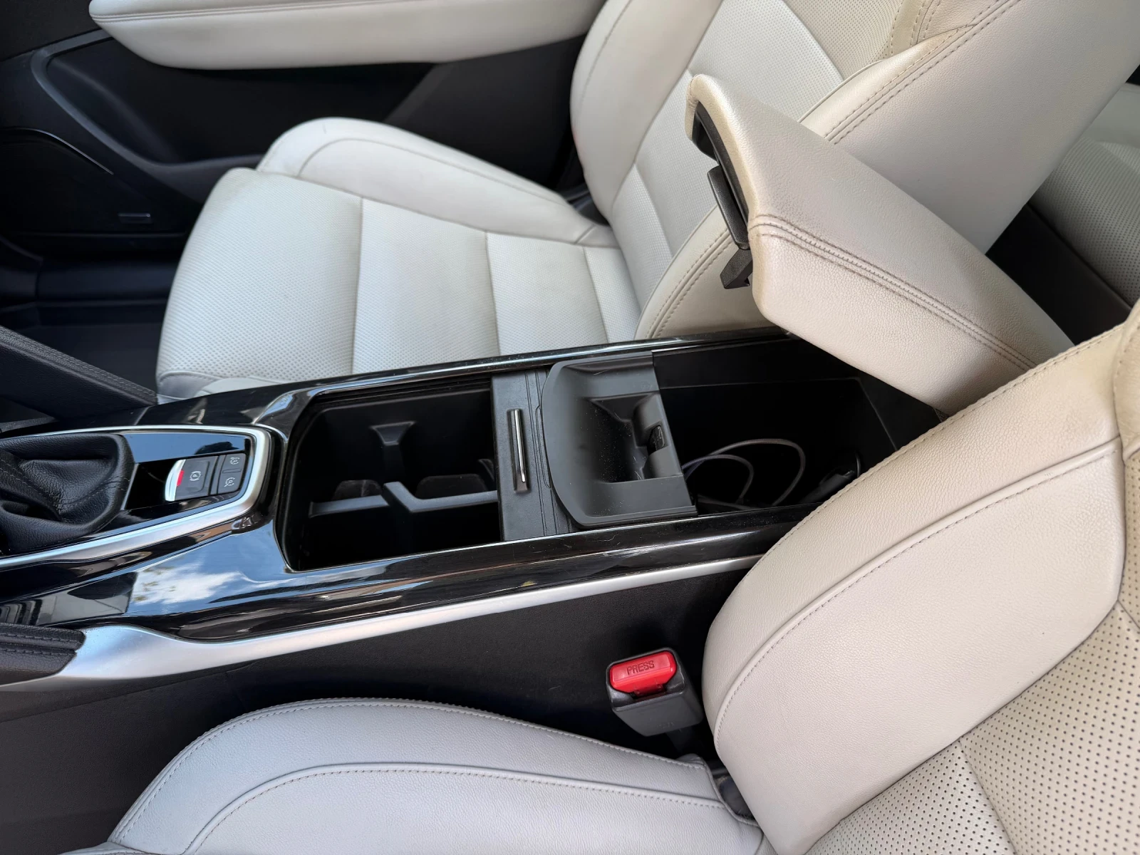 Renault Koleos, снимка 3 - Автомобили и джипове - 56428894