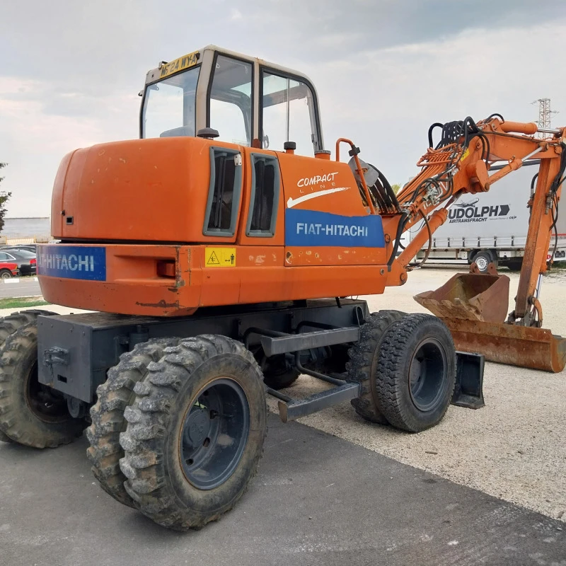 Багер FIAT Hitachi FH85W, снимка 3 - Индустриална техника - 46664225