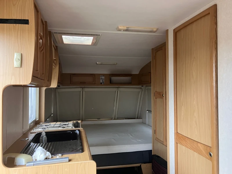 Каравана Bailey, снимка 5 - Каравани и кемпери - 51962174