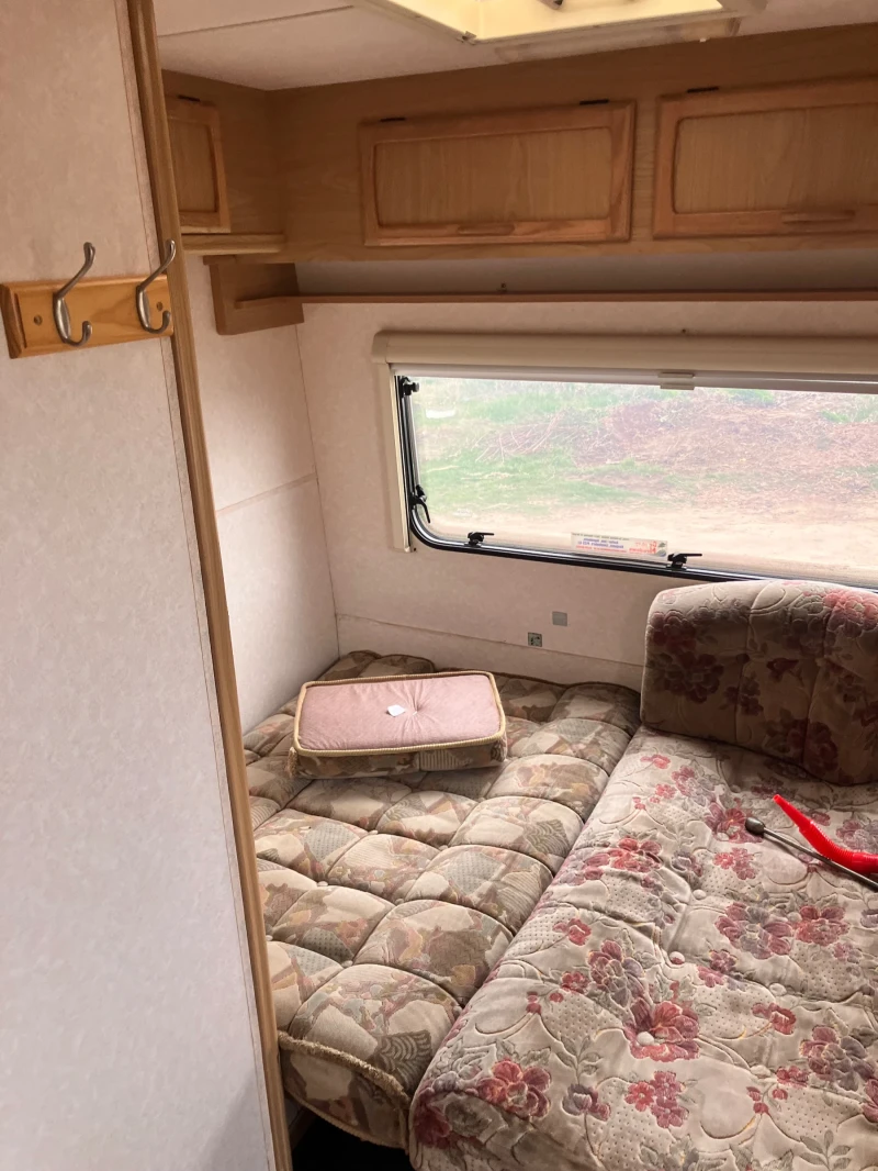 Каравана Bailey, снимка 9 - Каравани и кемпери - 51962174