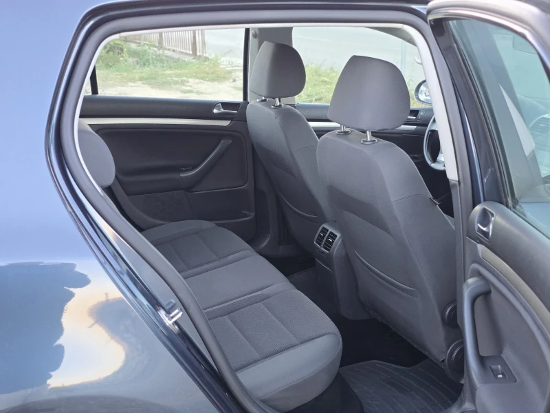 VW Golf 1.9tdi 105Hp 6 ck. ЛИЗИНГ, снимка 12 - Автомобили и джипове - 47441945