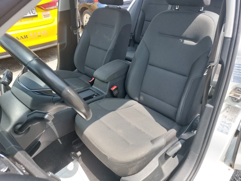 VW Golf 1.4TGI EXECUTIVE и SPORTSCOMBI CARPLAY NAVI 2БРОЯ, снимка 17 - Автомобили и джипове - 51994253