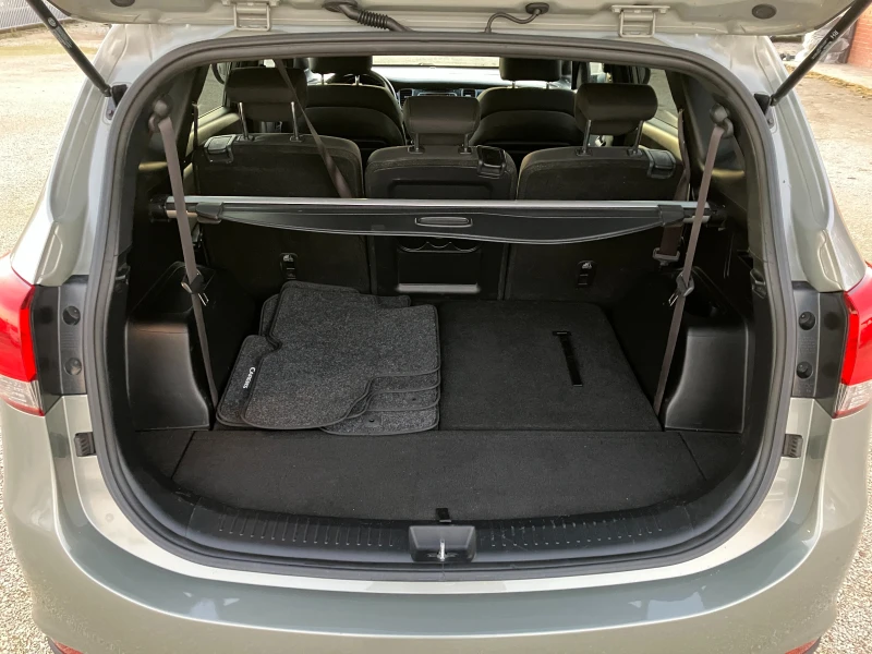 Kia Carens 1.7CRDi -7местен, снимка 14 - Автомобили и джипове - 52416277