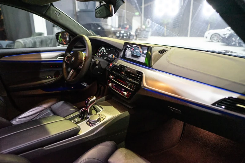 BMW 550 I FULL M5 COMPETITION PACK FACELIFT ЛИЗИНГ 100%, снимка 14 - Автомобили и джипове - 52569106