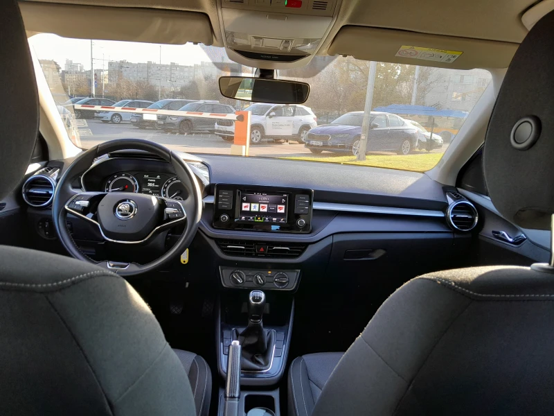 Skoda Fabia 1.0 MPI/ 5MT, снимка 7 - Автомобили и джипове - 52738727
