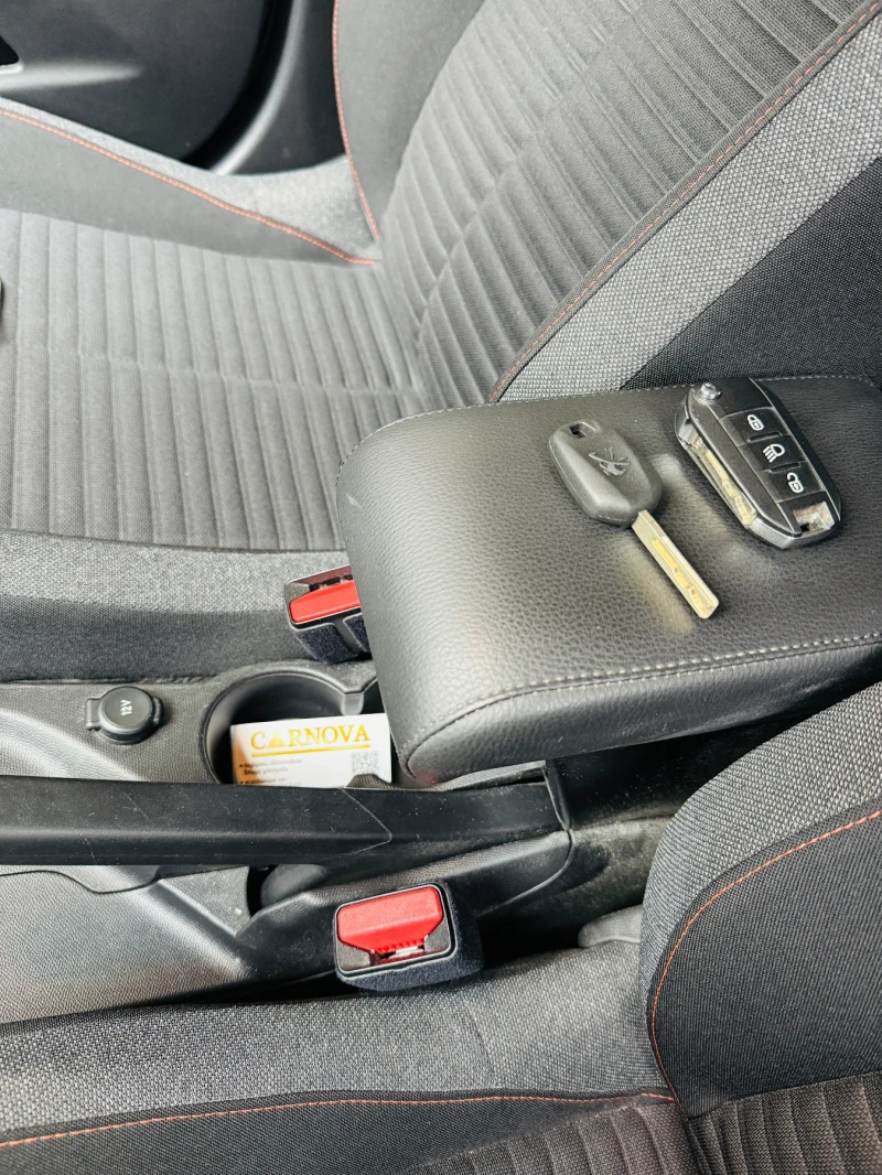 Peugeot 2008 Automatic 1.2 PURETECH S&S ACTIVE / Реални КМ, снимка 16 - Автомобили и джипове - 52911030