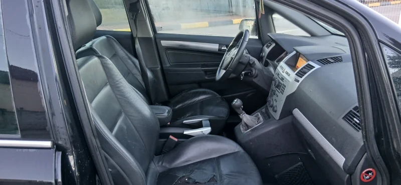Opel Zafira 1.9 * * * КОЖА, ПОДГРЕВ, НАВИГАЦИЯ* * * , снимка 15 - Автомобили и джипове - 52933965