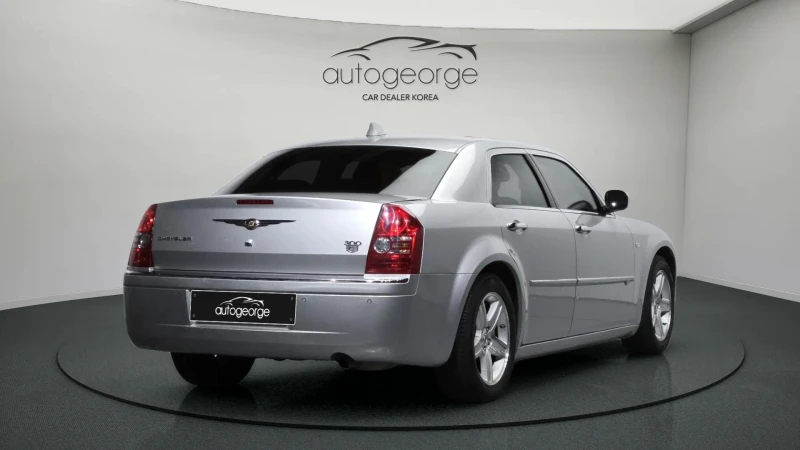 Chrysler 300c 2.7 autogeorge.com, снимка 2 - Автомобили и джипове - 53322169