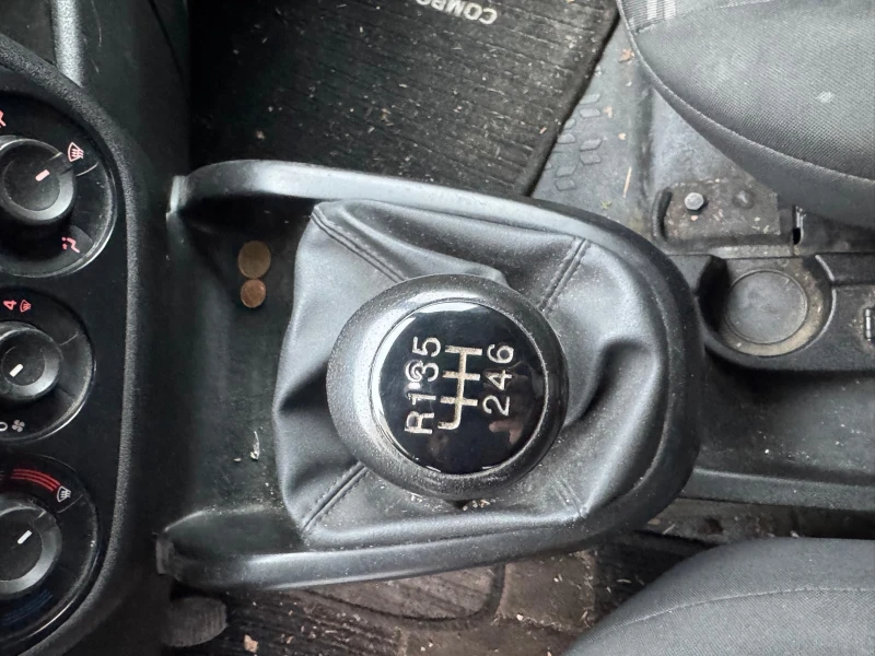 Opel Combo MAXI* 1.4i 120hp* 5.2016г* КЛИМА* СОБСТВЕН ЛИЗИНГ, снимка 5 - Автомобили и джипове - 53448166