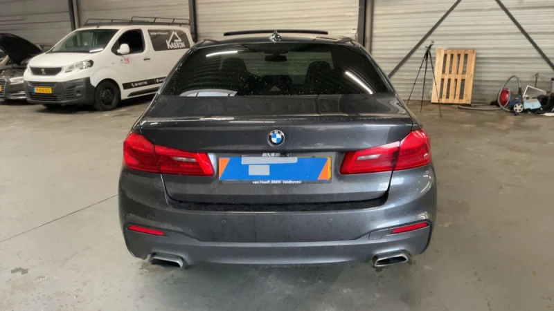 BMW 530 xDrive M-Sport Full, снимка 5 - Автомобили и джипове - 53579838