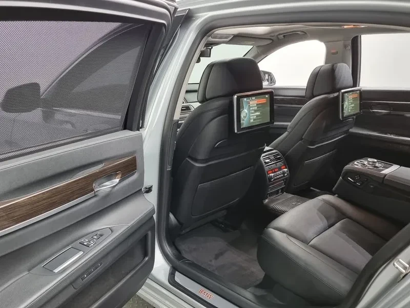 BMW 740 Li, снимка 17 - Автомобили и джипове - 54220188