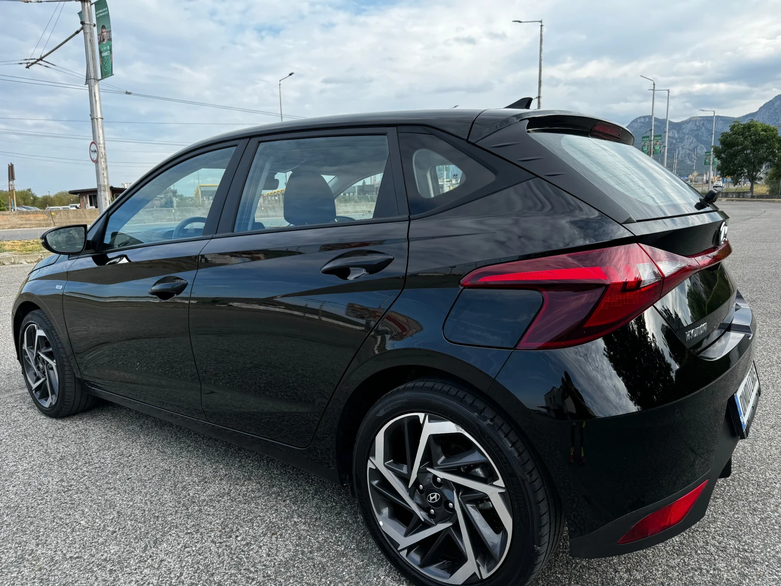 Hyundai I20 1.0HYBRID - изображение 3