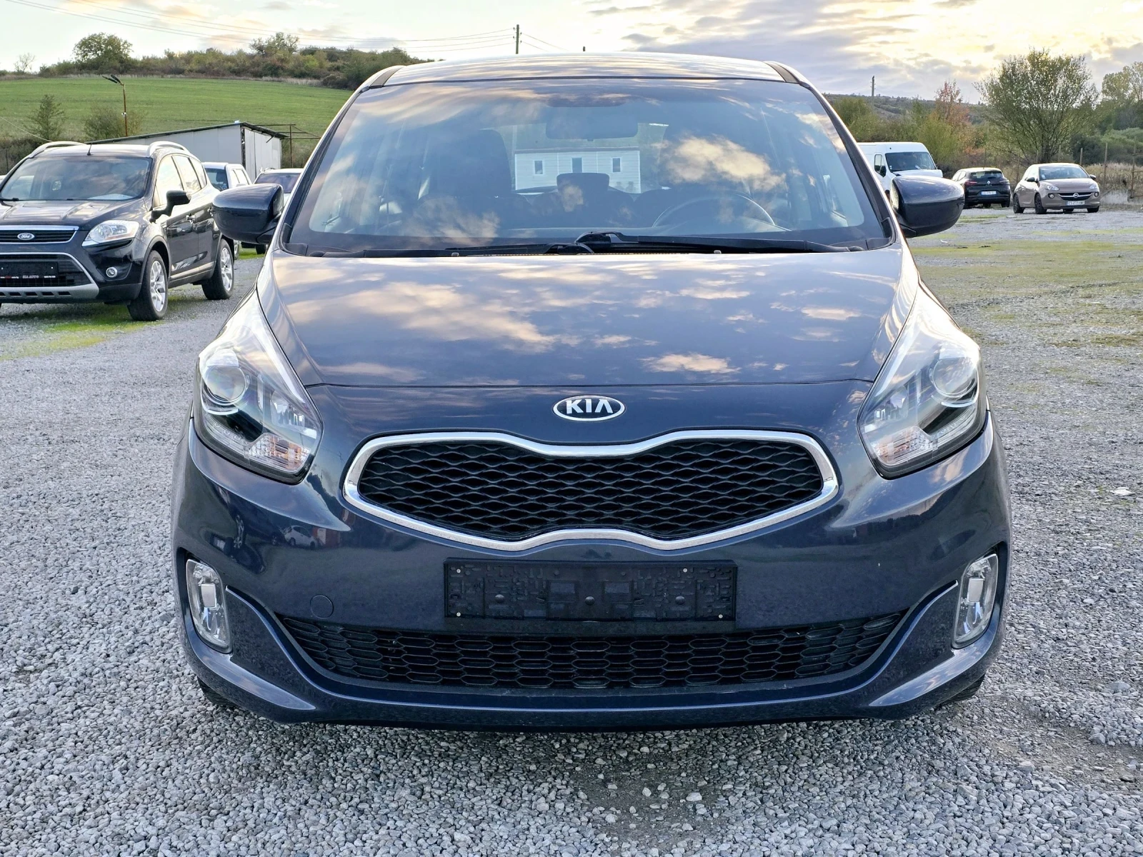 Kia Carens 1.6  16V  / 6+ 1 - изображение 2