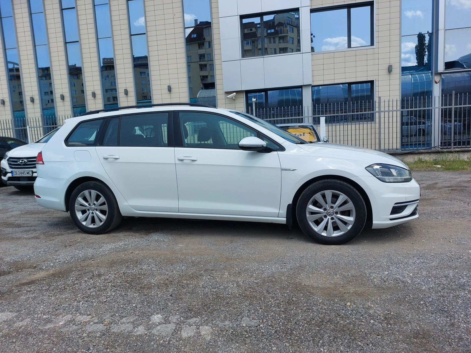 VW Golf 1.4TGI БЕНЗИН-МЕТАН SPORTSCOMBI ДИСТРОНИК CARPLAY - изображение 3