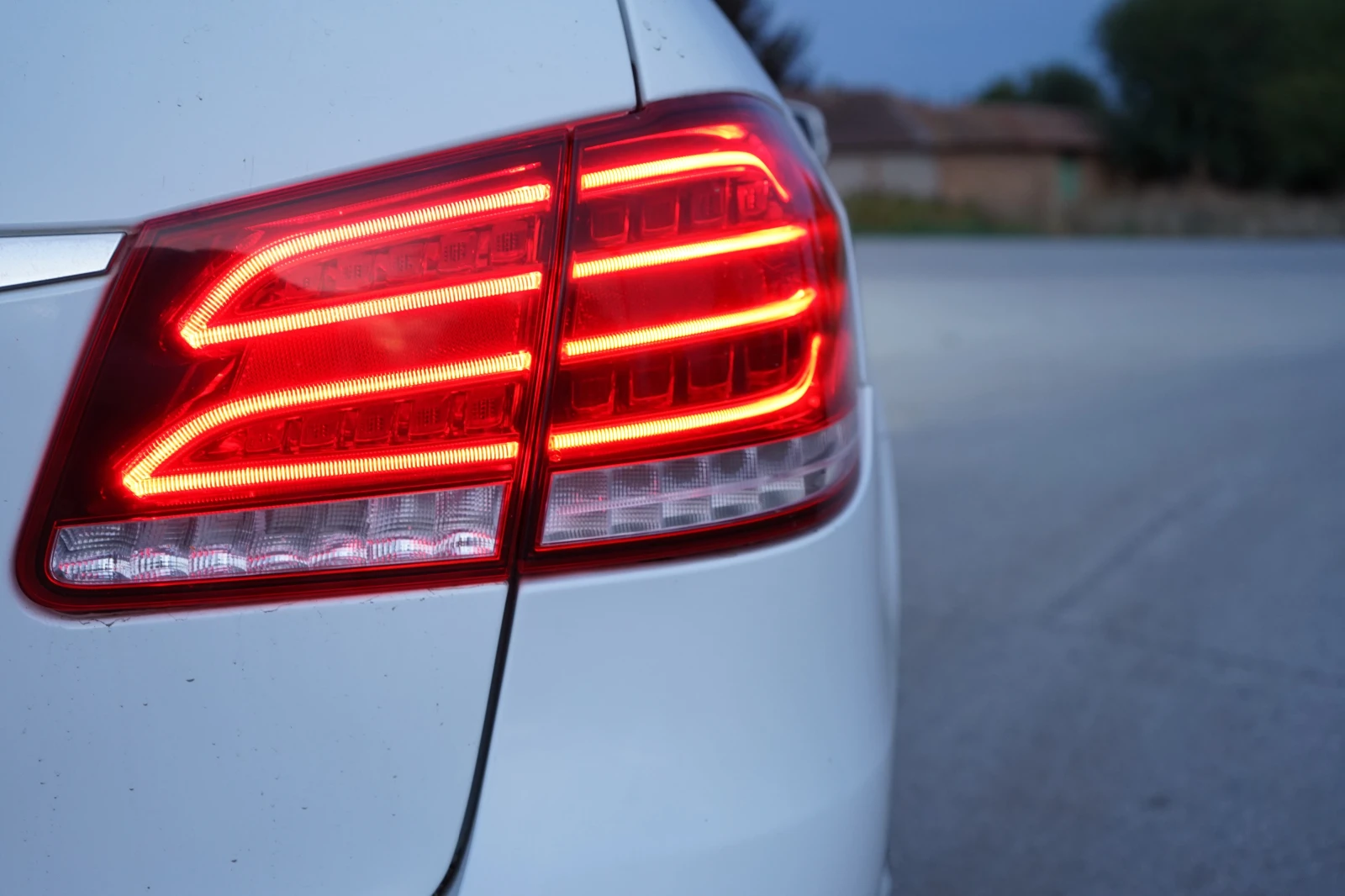 Mercedes-Benz E 350  - изображение 4