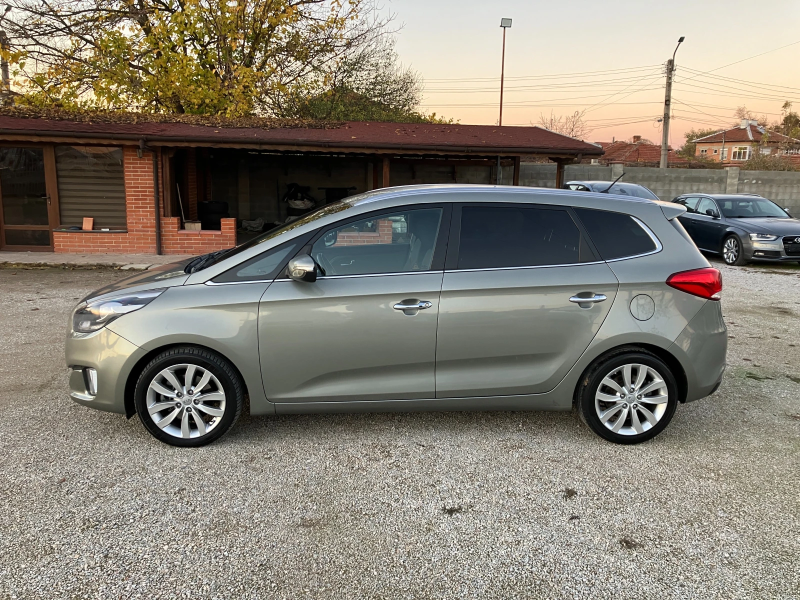 Kia Carens 1.7CRDi -7 | Mobile.bg   5