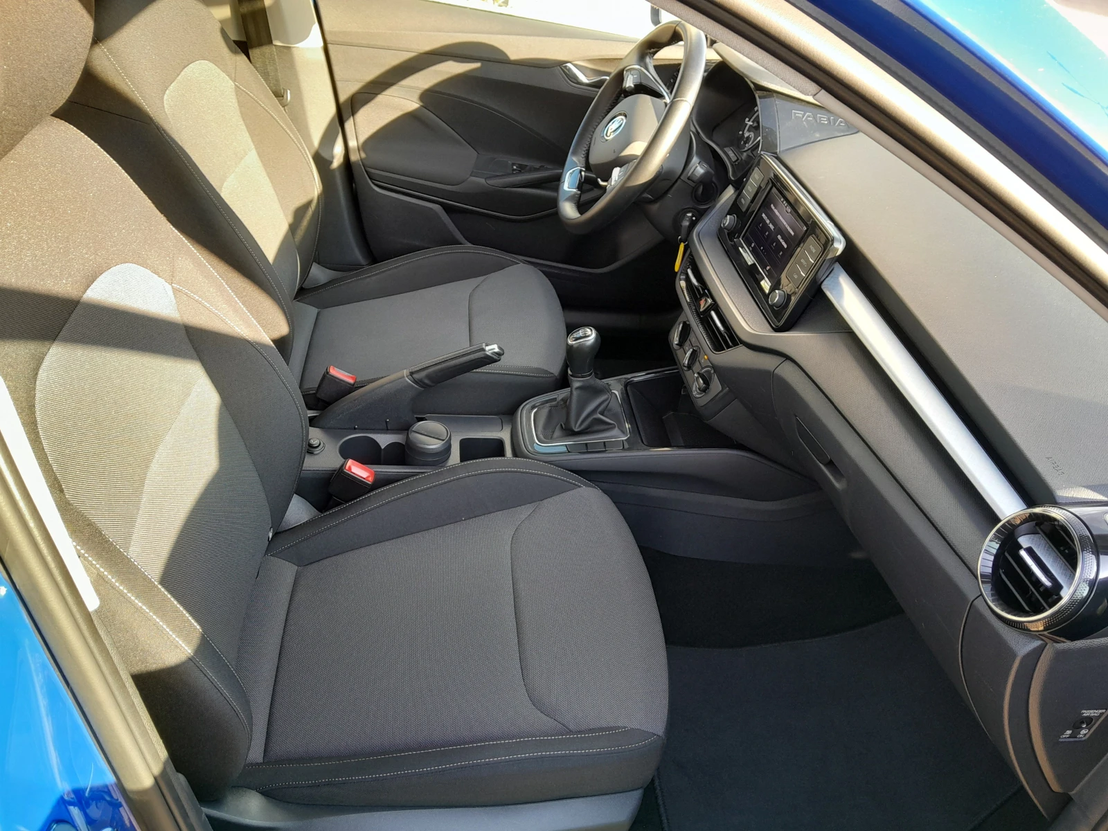 Skoda Fabia 1.0 MPI/ 5MT - изображение 6