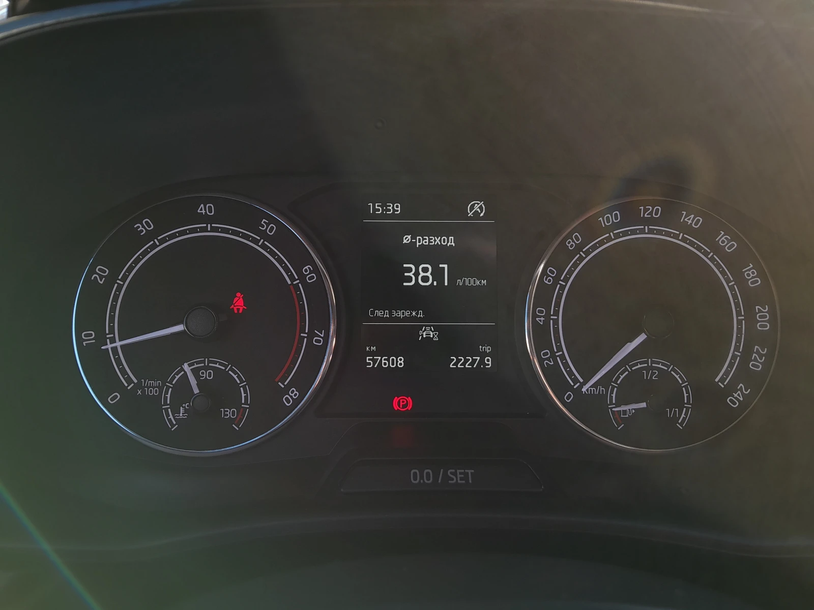 Skoda Fabia 1.0 MPI/ 5MT - изображение 10