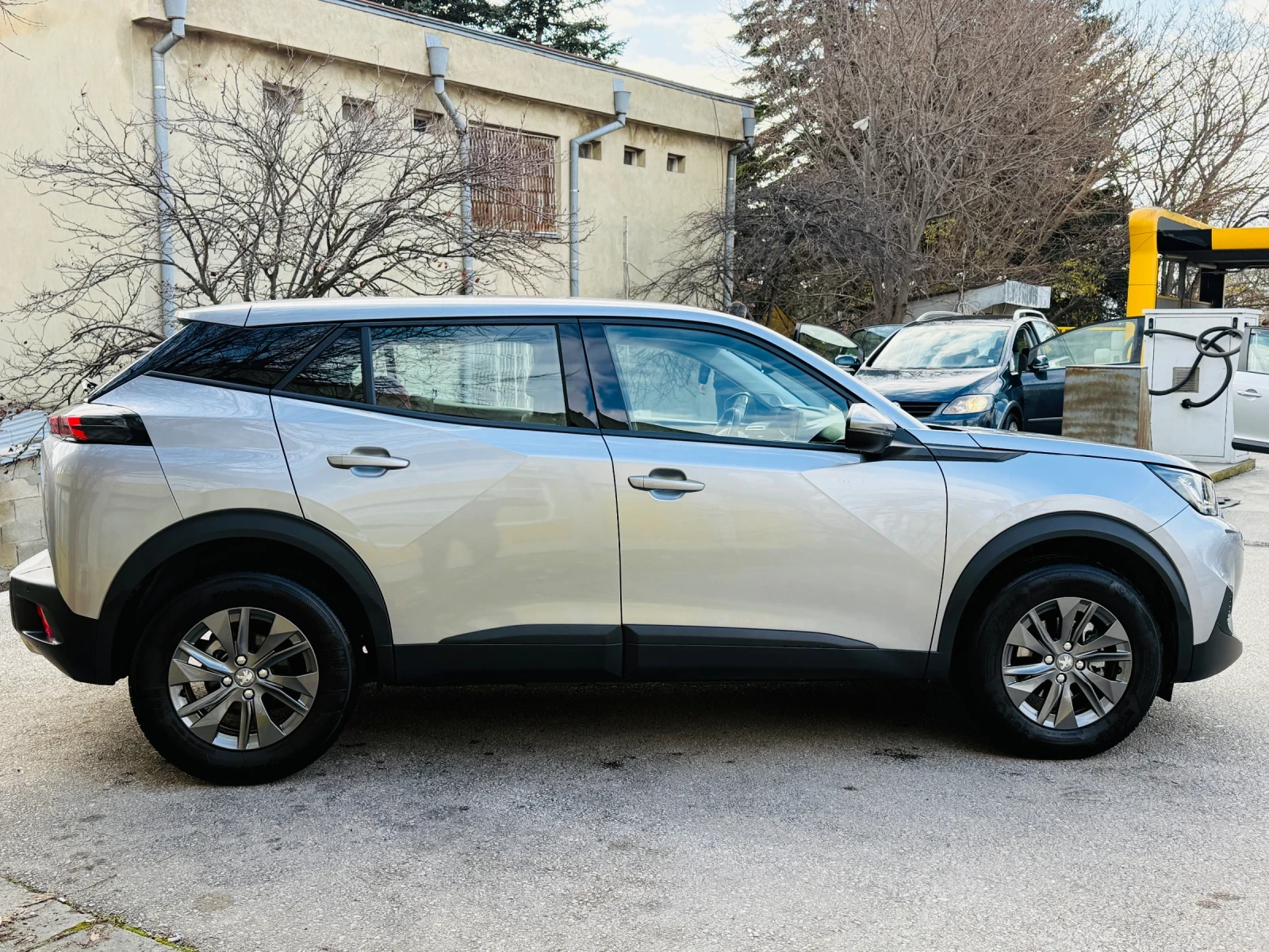 Peugeot 2008 Automatic 1.2 PURETECH S&S ACTIVE / Реални КМ - изображение 8