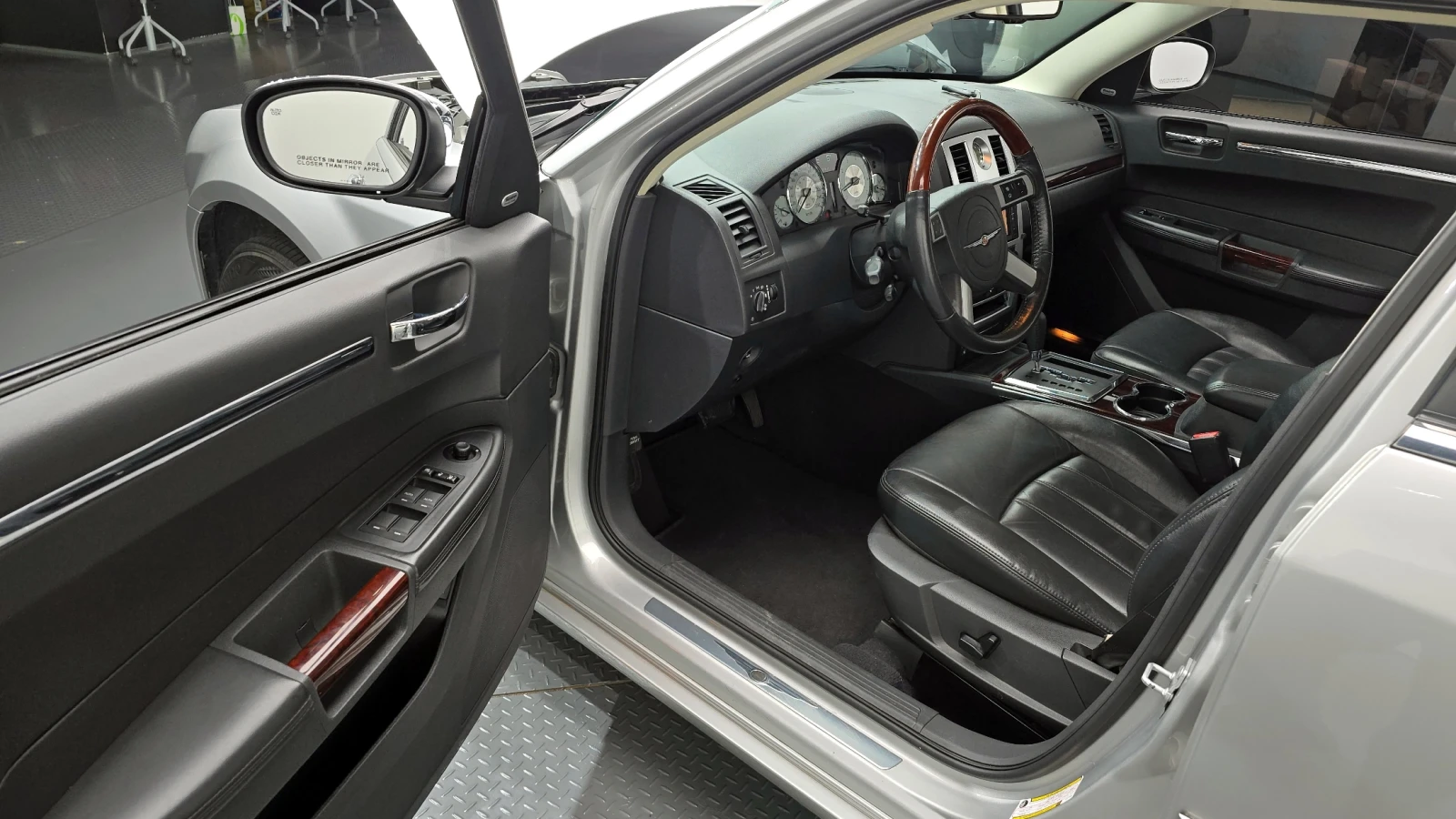 Chrysler 300c 2.7 autogeorge.com - изображение 10