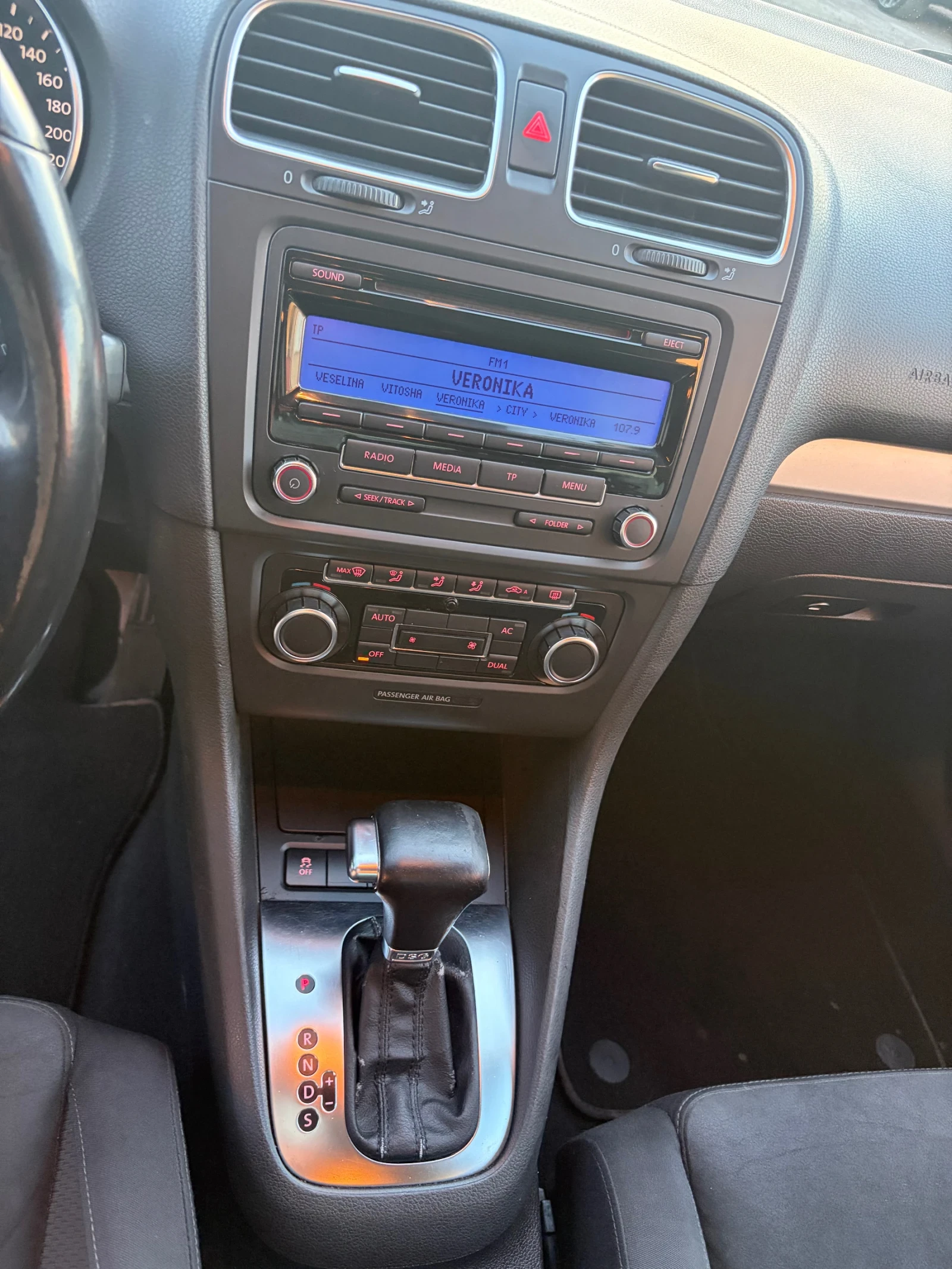 VW Golf, снимка 12 - Автомобили и джипове - 54139951