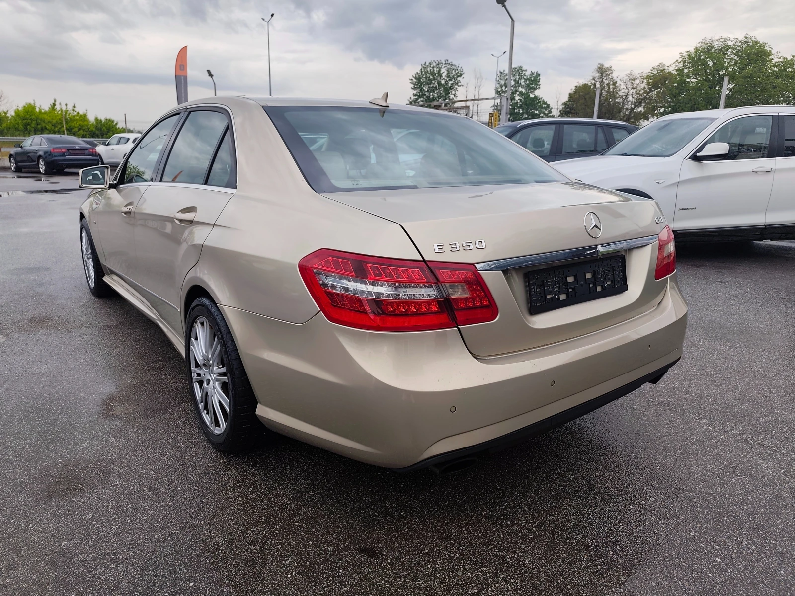 Mercedes-Benz E 350 AMG СЕДАН, снимка 5 - Автомобили и джипове - 54479039