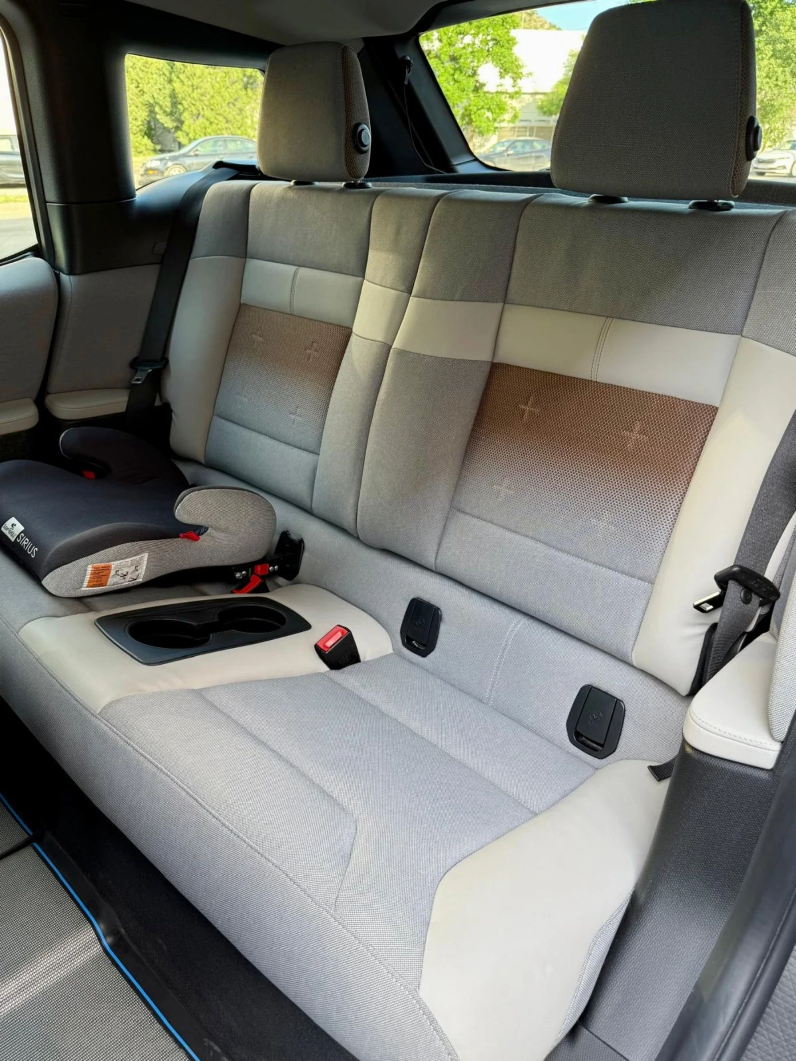 BMW i3 S/120 Ah/LED/NAV, снимка 14 - Автомобили и джипове - 54692447