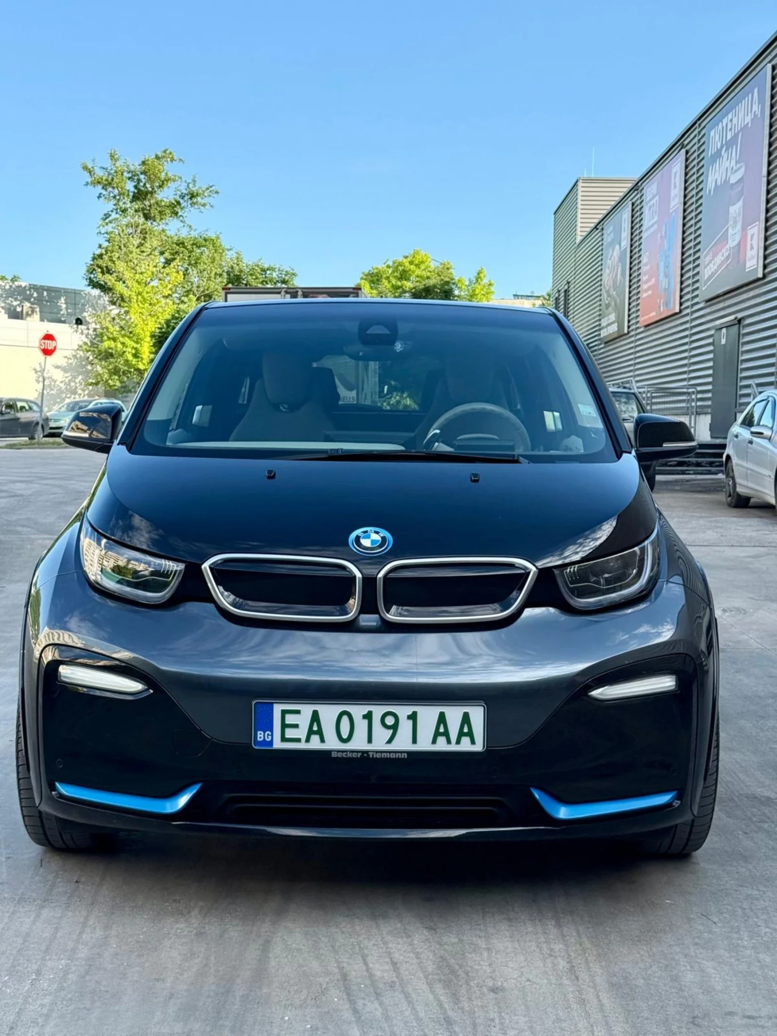 BMW i3 S/120 Ah/LED/NAV, снимка 2 - Автомобили и джипове - 54692447