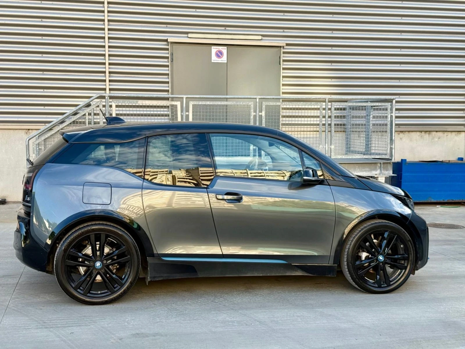 BMW i3 S/120 Ah/LED/NAV, снимка 3 - Автомобили и джипове - 54692447