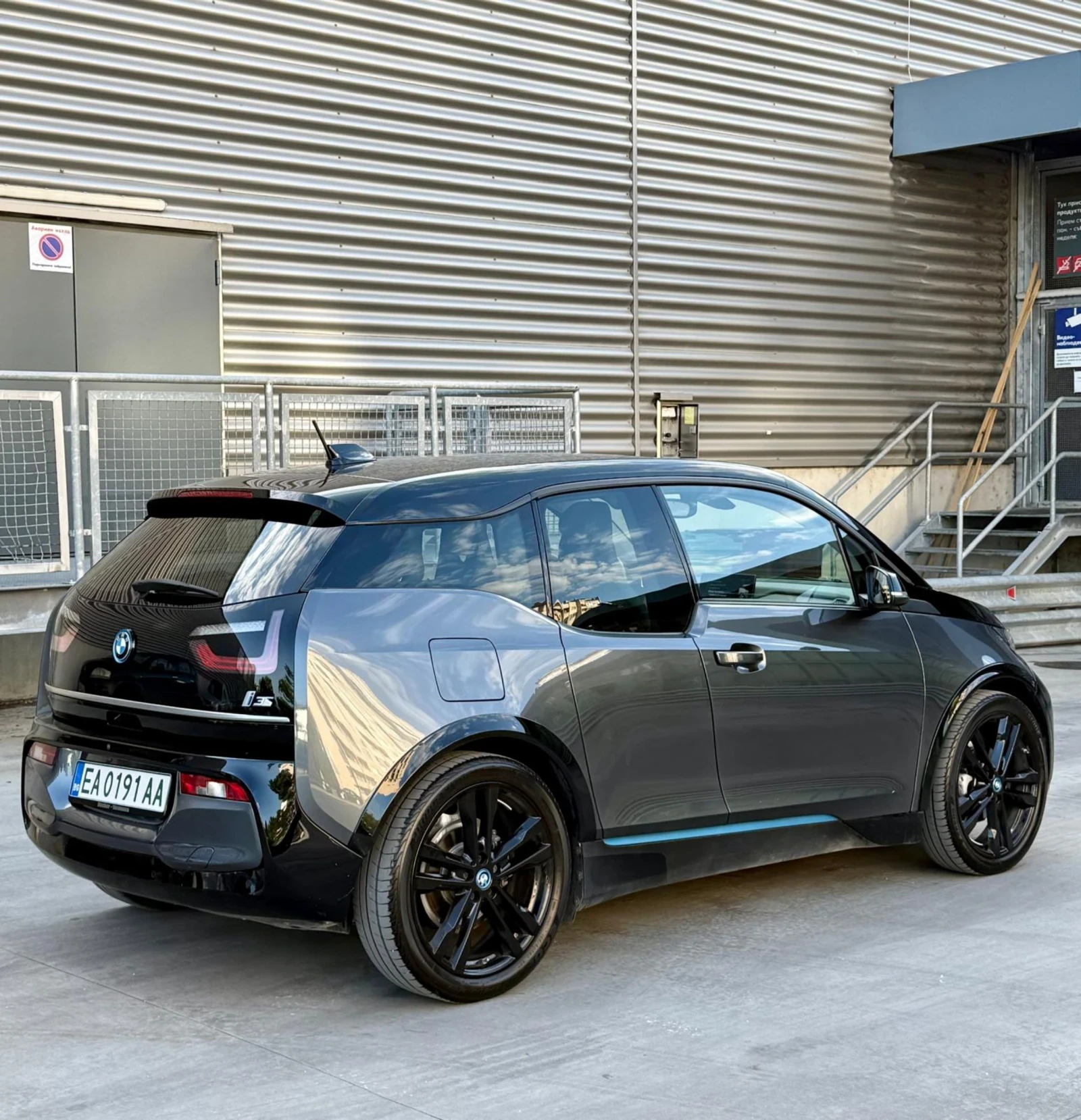 BMW i3 S/120 Ah/LED/NAV, снимка 4 - Автомобили и джипове - 54692447