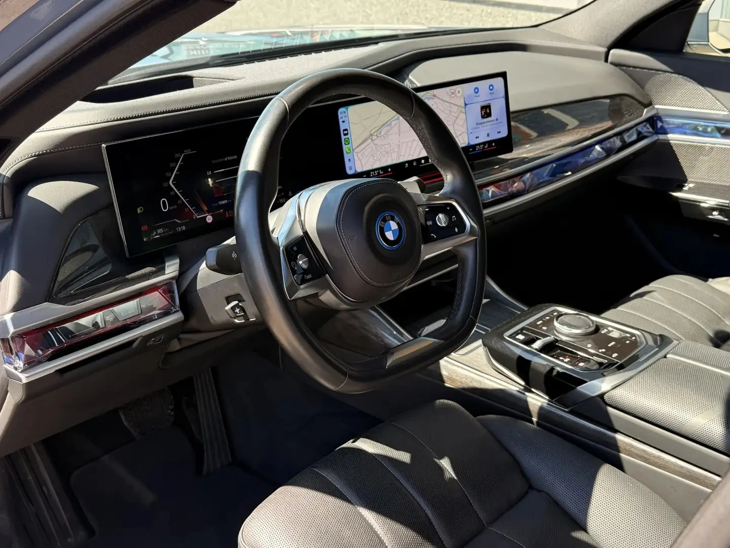 BMW 750 e Hybrid, снимка 4 - Автомобили и джипове - 54847344
