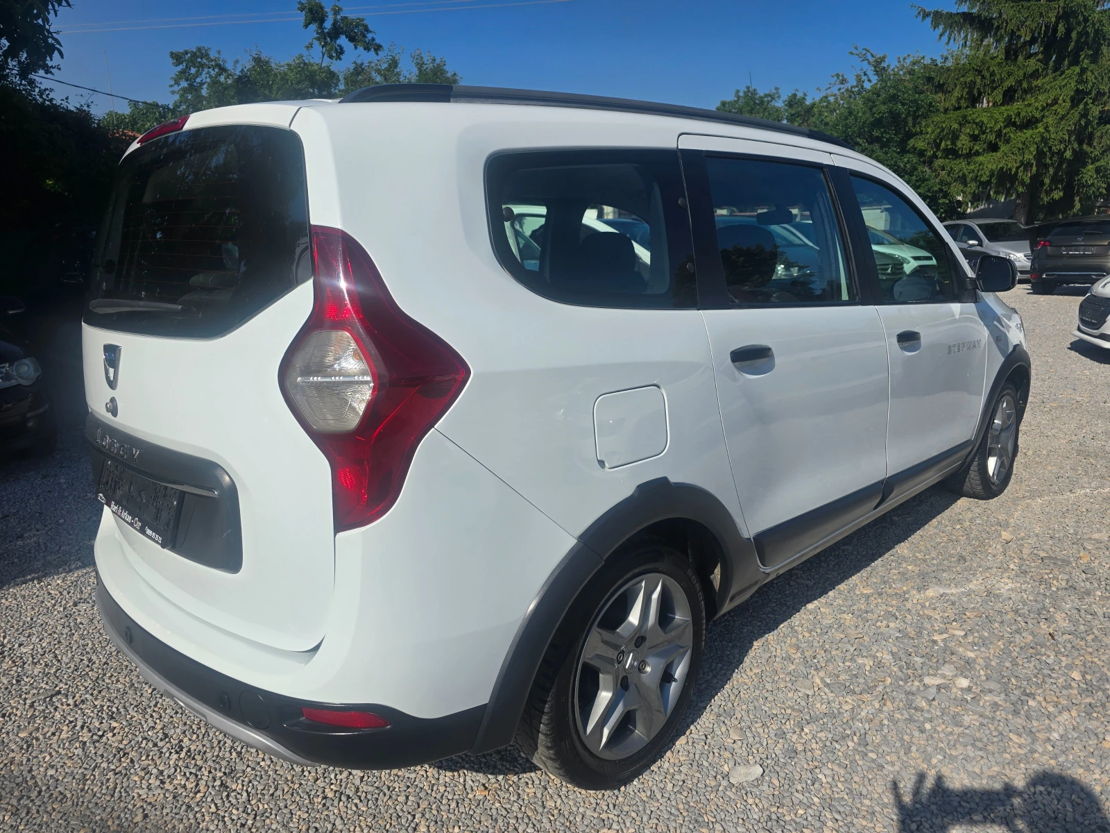 Dacia Lodgy 1.5DCI-ЕВРО 6В-116 К.С-STEPWAY-7 МЕСТА-КАМЕРА, снимка 8 - Автомобили и джипове - 54870401