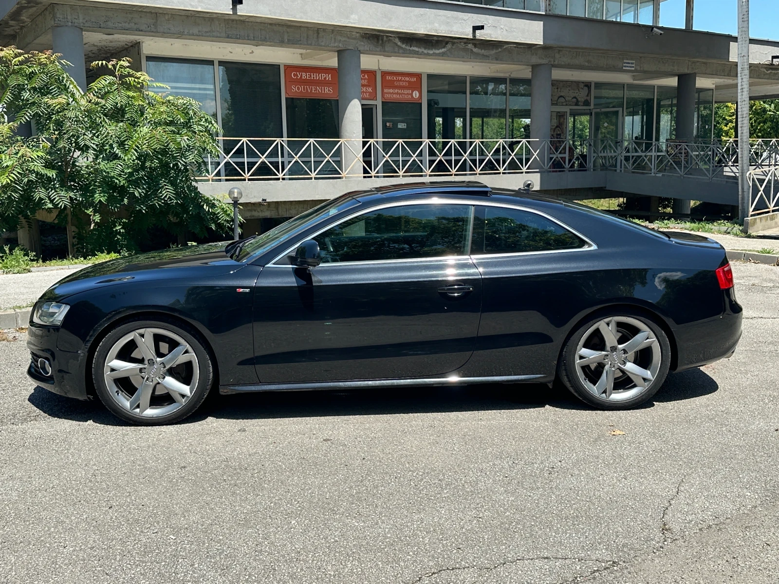 Audi A5 * 3xS-line* Distronik* Podgrevi* Keyless* , снимка 4 - Автомобили и джипове - 55162257