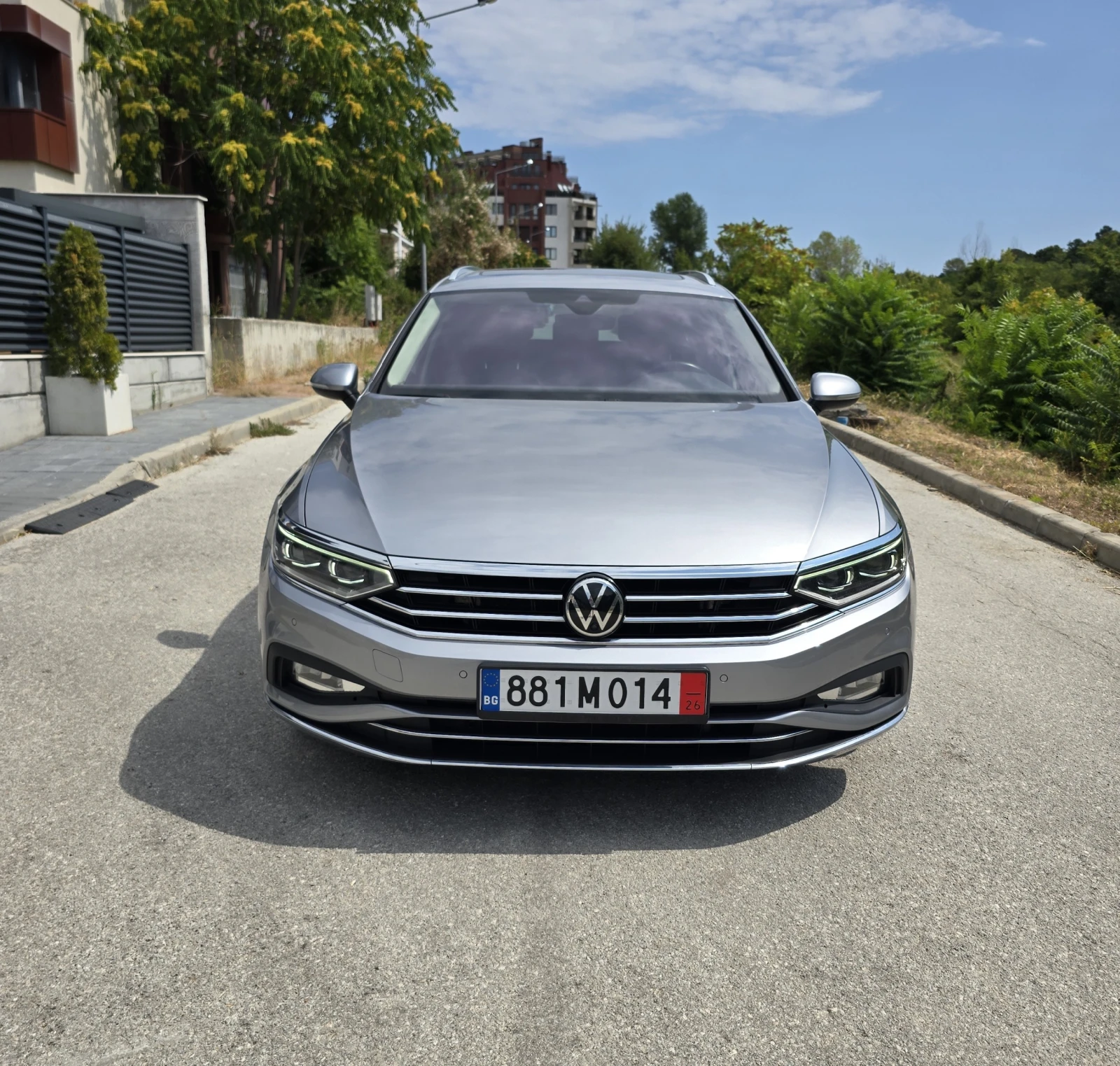 VW Passat Digital* 4x4* Camera* Matrix* Подгрев* Distronic, снимка 14 - Автомобили и джипове - 55838364