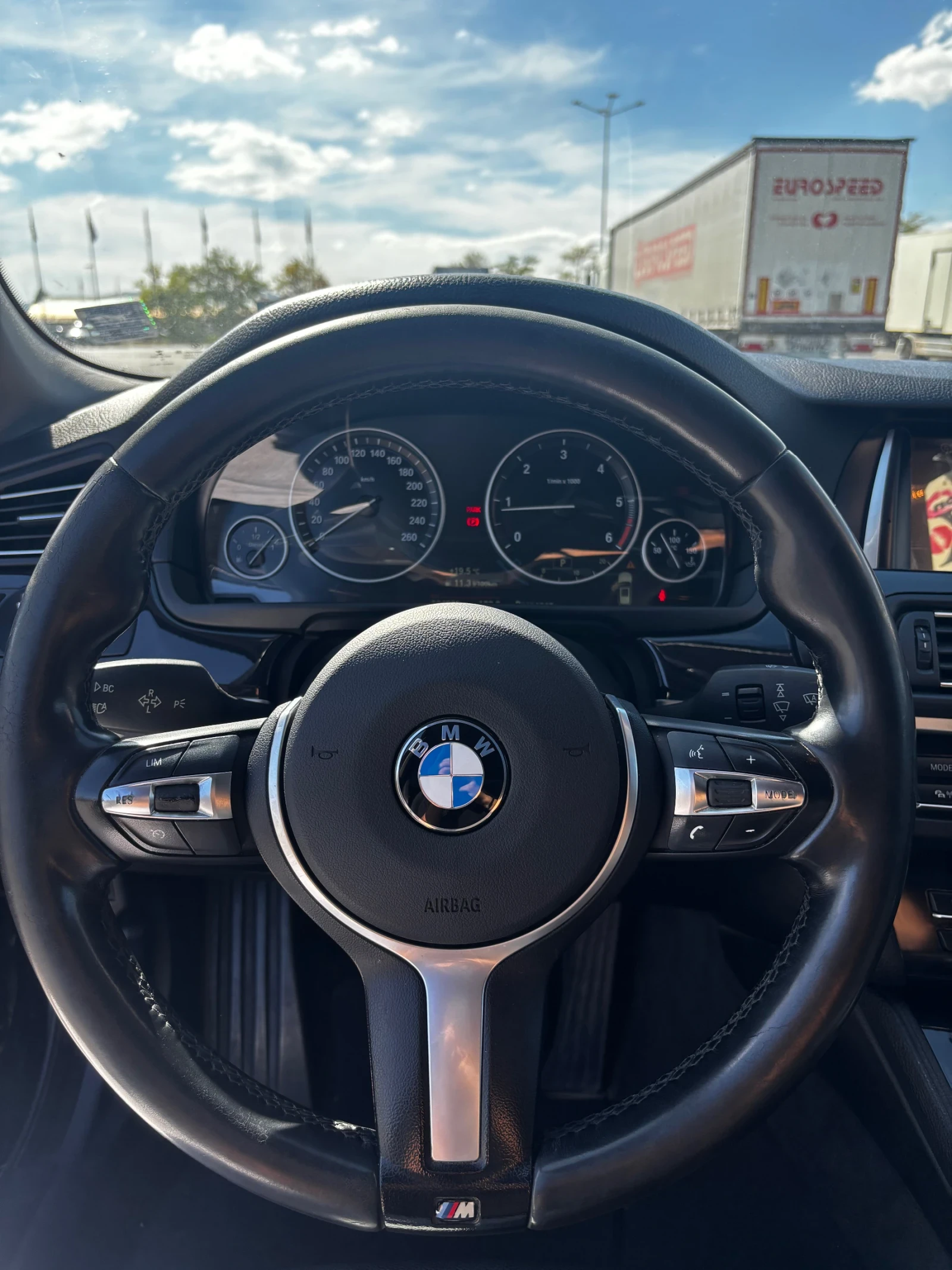 BMW 525 Xdrive, снимка 6 - Автомобили и джипове - 56435635