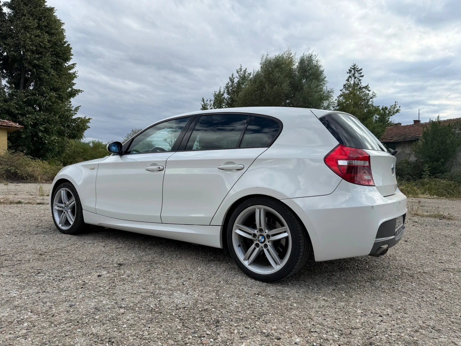 BMW 118 M-pack Facelift, снимка 2 - Автомобили и джипове - 56182092
