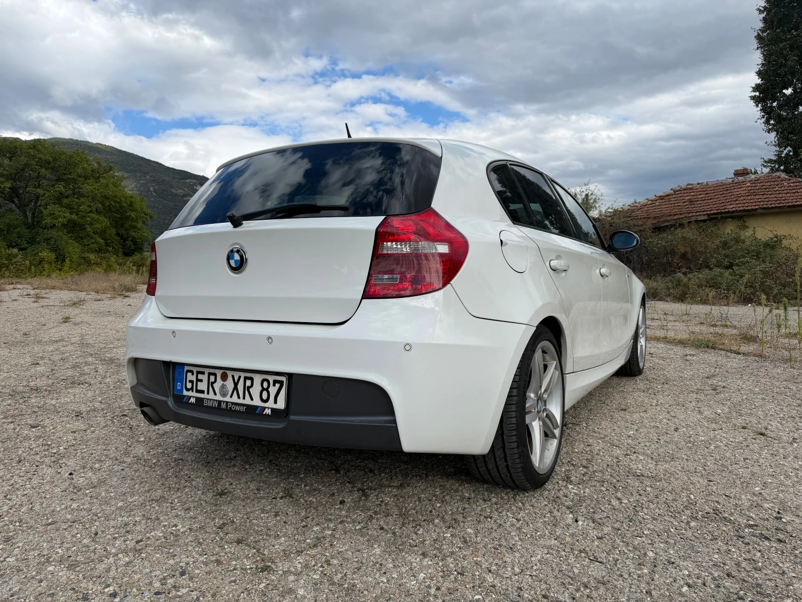 BMW 118 M-pack Facelift, снимка 3 - Автомобили и джипове - 56182092