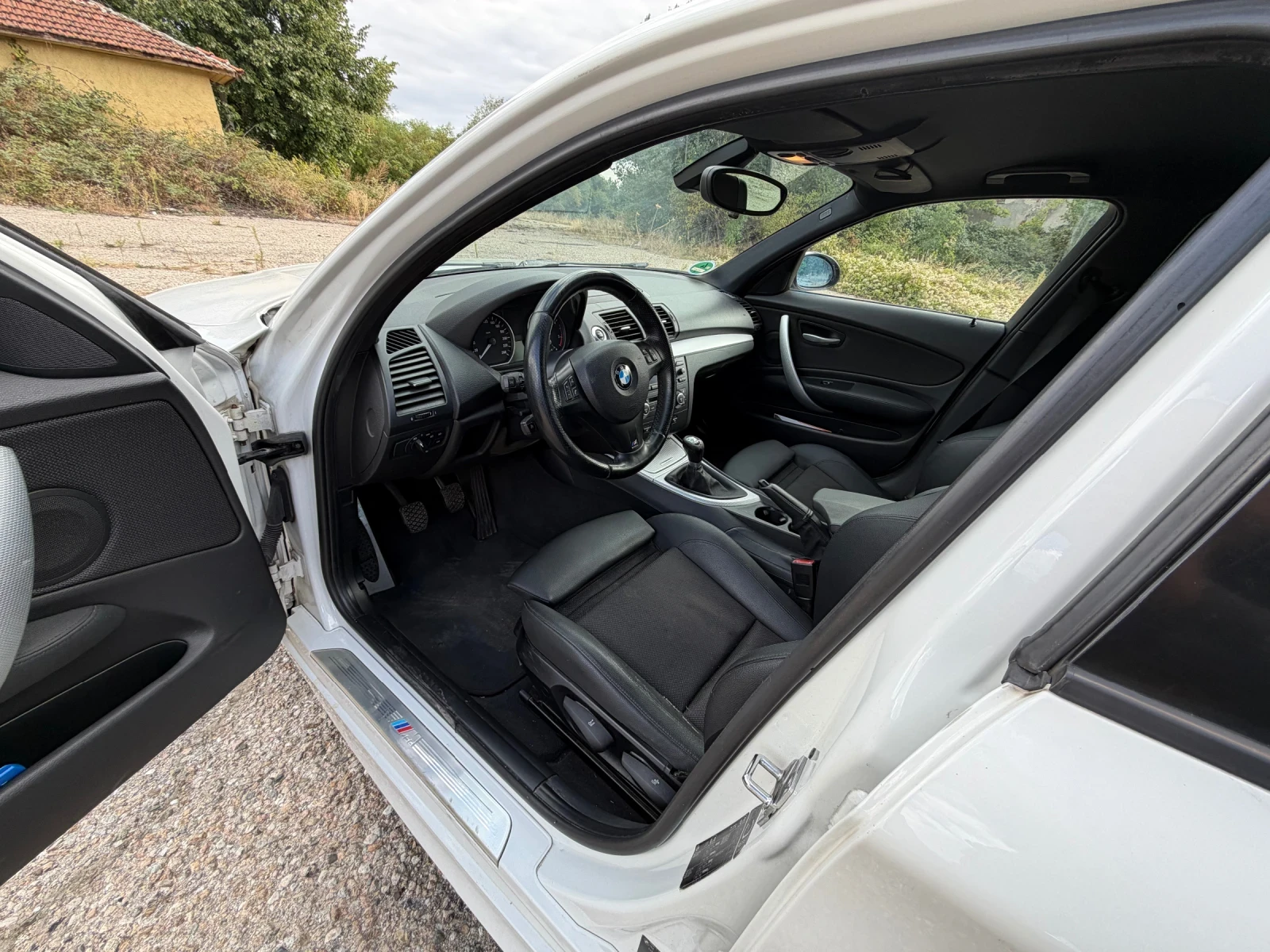 BMW 118 M-pack Facelift, снимка 7 - Автомобили и джипове - 56182092