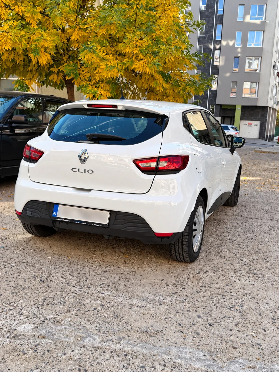 Renault Clio 1.2 LPG/Petrol, снимка 10 - Автомобили и джипове - 56455938