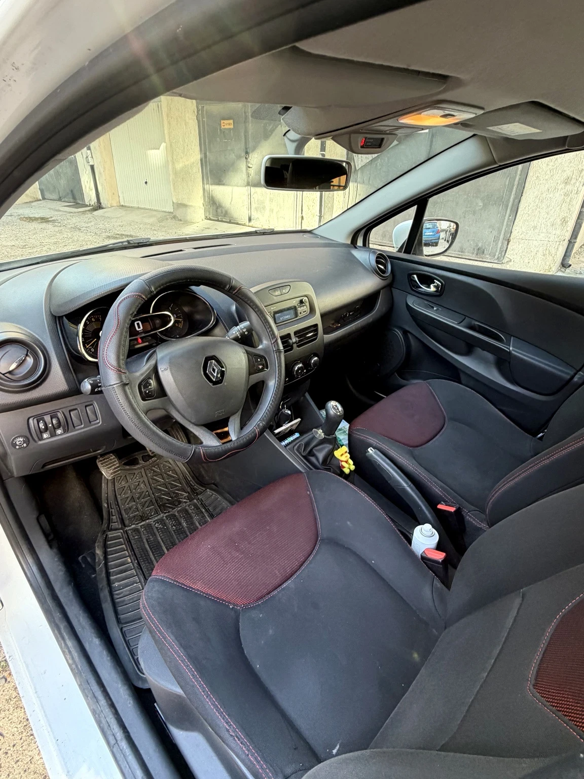 Renault Clio 1.2 LPG/Petrol, снимка 7 - Автомобили и джипове - 56455938