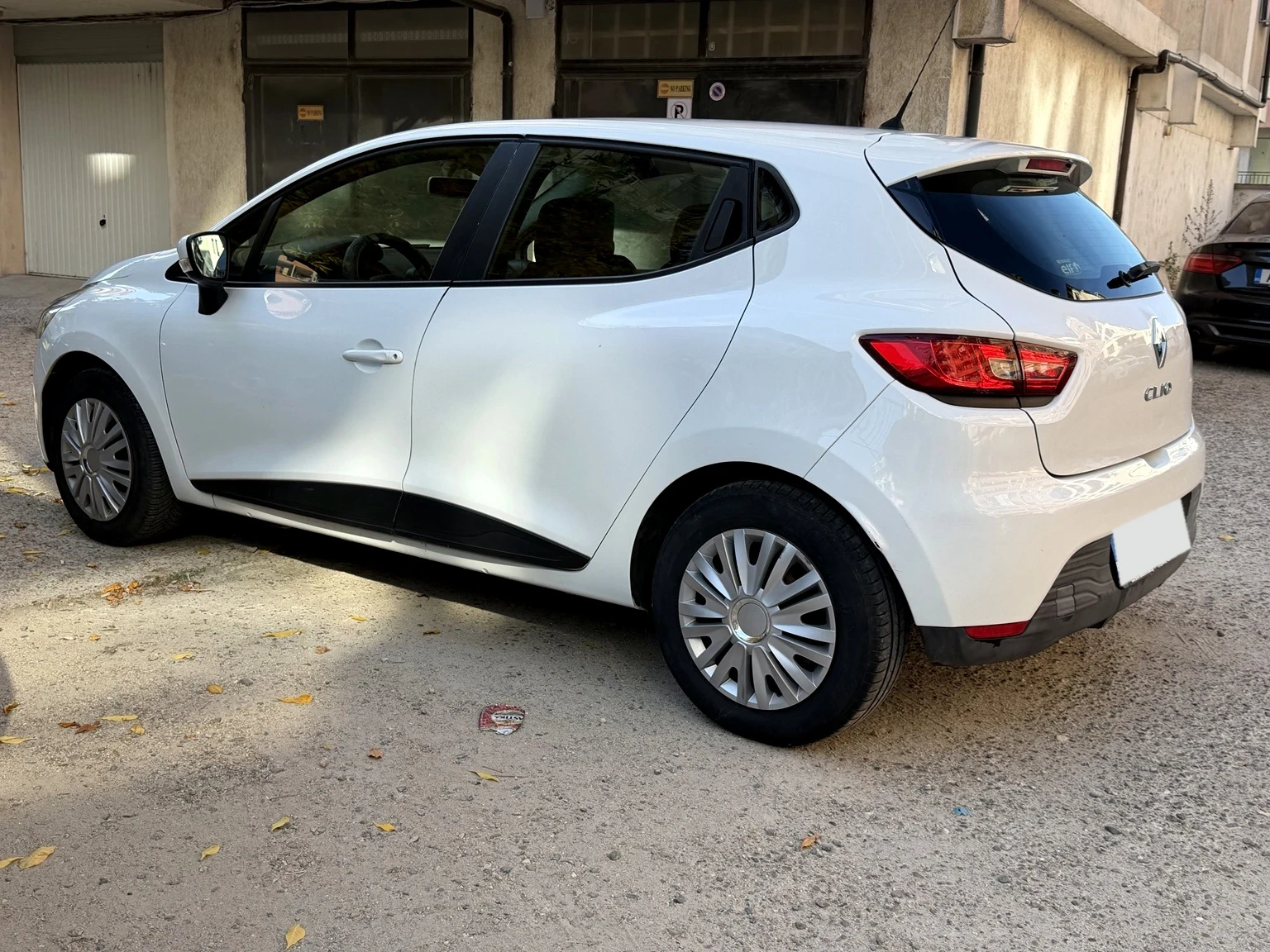 Renault Clio 1.2 LPG/Petrol, снимка 12 - Автомобили и джипове - 56455938