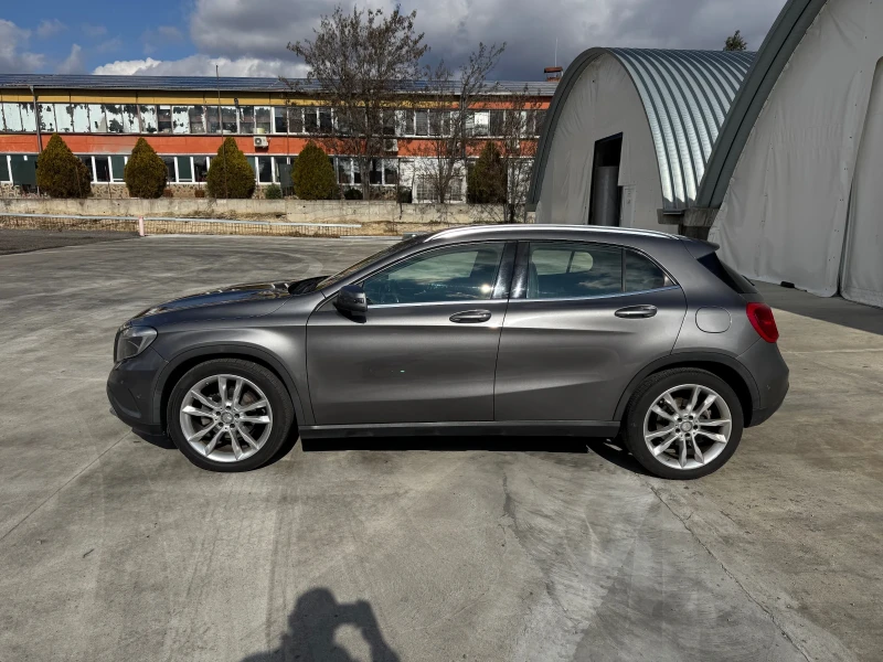 Mercedes-Benz GLA 200 Sport, снимка 3 - Автомобили и джипове - 49320033