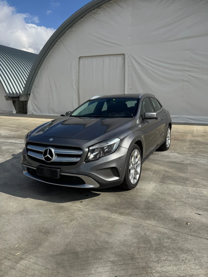 Mercedes-Benz GLA 200 Sport, снимка 2 - Автомобили и джипове - 49320033