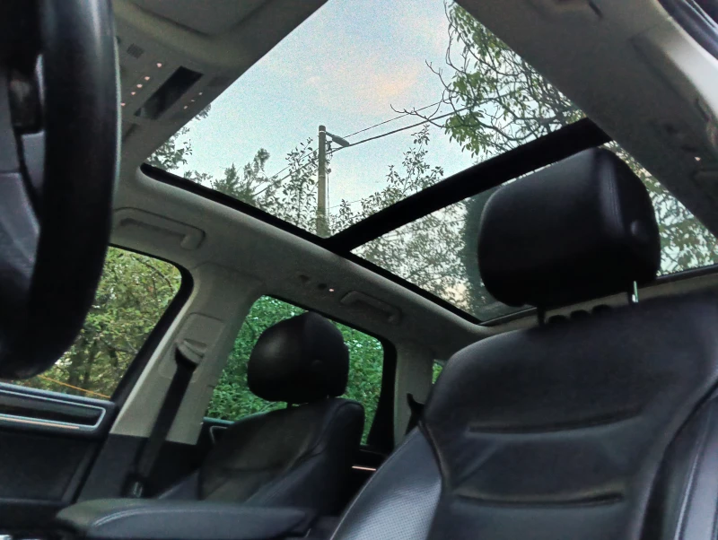 VW Touareg Highline + Exclusive/BlueMotion/360камера/Webasto, снимка 4 - Автомобили и джипове - 52649860