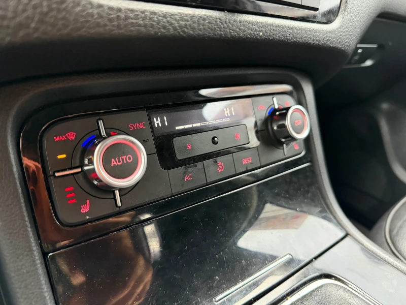 VW Touareg 2013г* На* Пружини* LED* 3.0D* , снимка 13 - Автомобили и джипове - 52673985