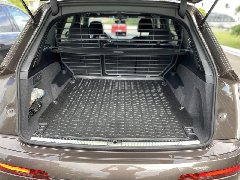 Audi Q7, снимка 9 - Автомобили и джипове - 52842627