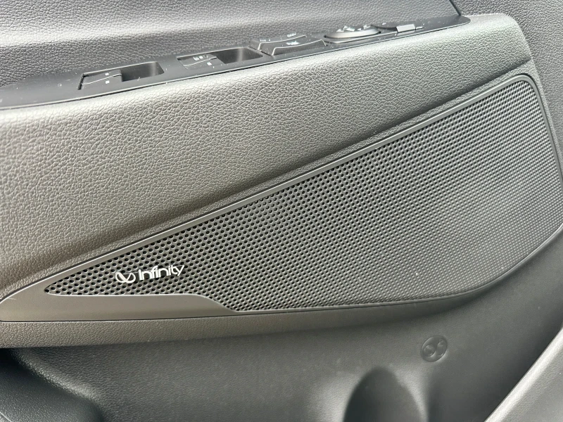 Hyundai Tucson 2.0 GDI AWD, снимка 13 - Автомобили и джипове - 52965919