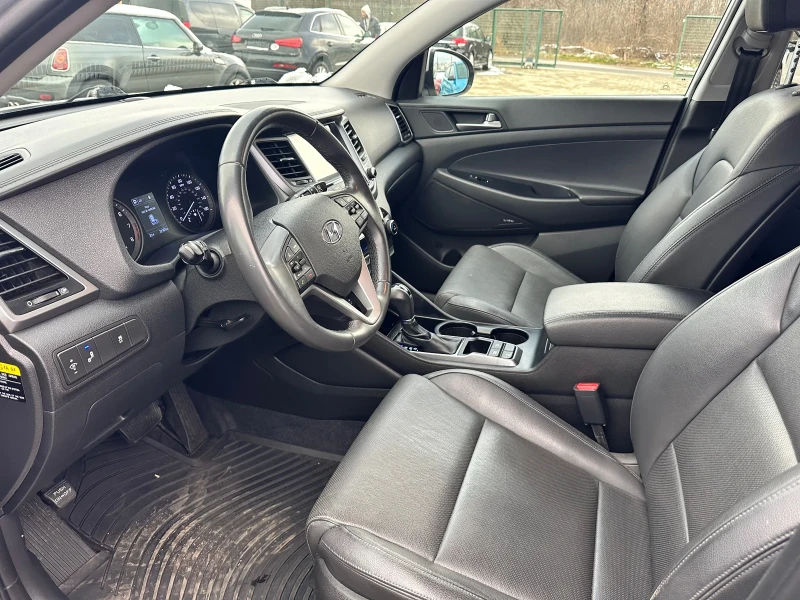 Hyundai Tucson 2.0 GDI AWD, снимка 12 - Автомобили и джипове - 52965919