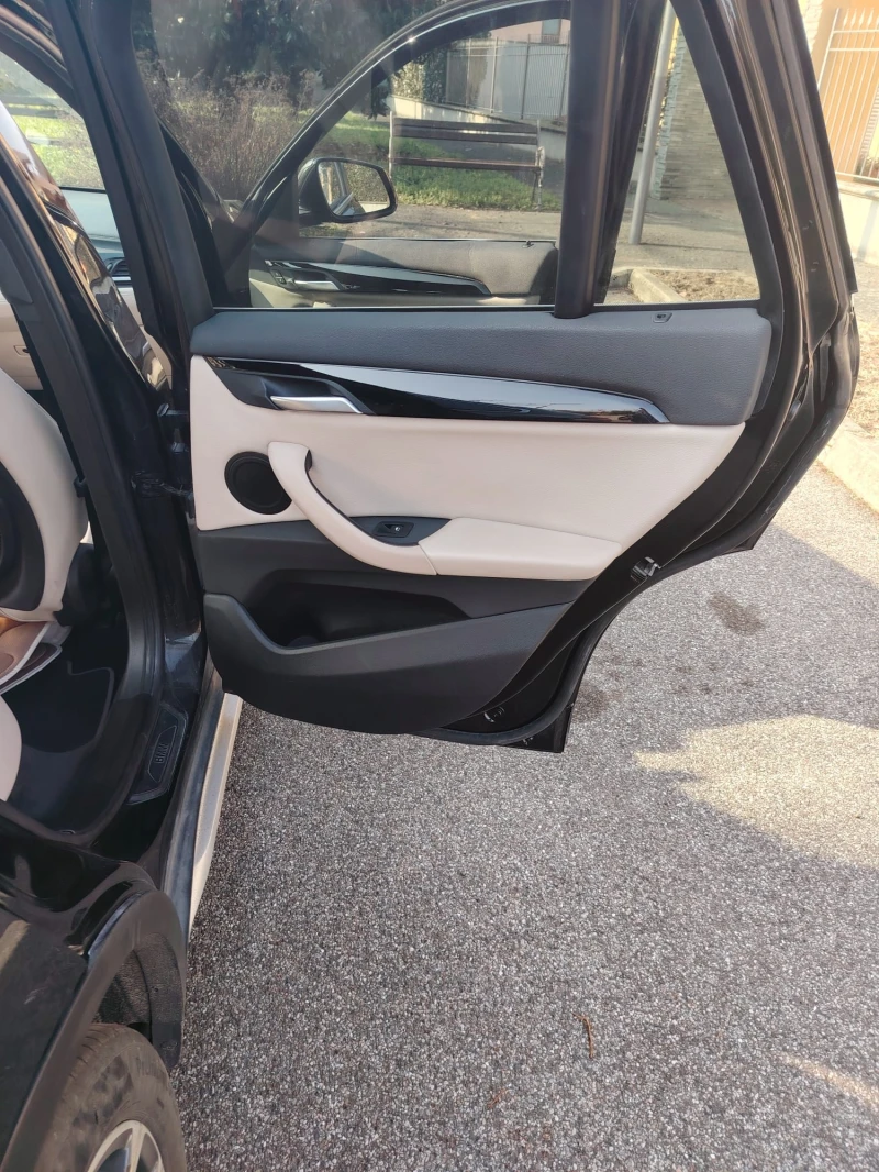 BMW X1 2.0 BENZIN 231 KKN, снимка 14 - Автомобили и джипове - 53204906