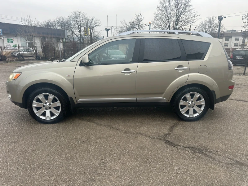 Mitsubishi Outlander 2.4-4x4-AUTOMAT-EXECUTIVE-SWISS-БЕЗ-КОРОЗИЯ, снимка 2 - Автомобили и джипове - 53287452